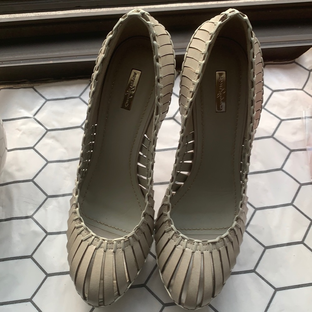 Sexy Day/Night Report 4in stilettos Beige/Sand